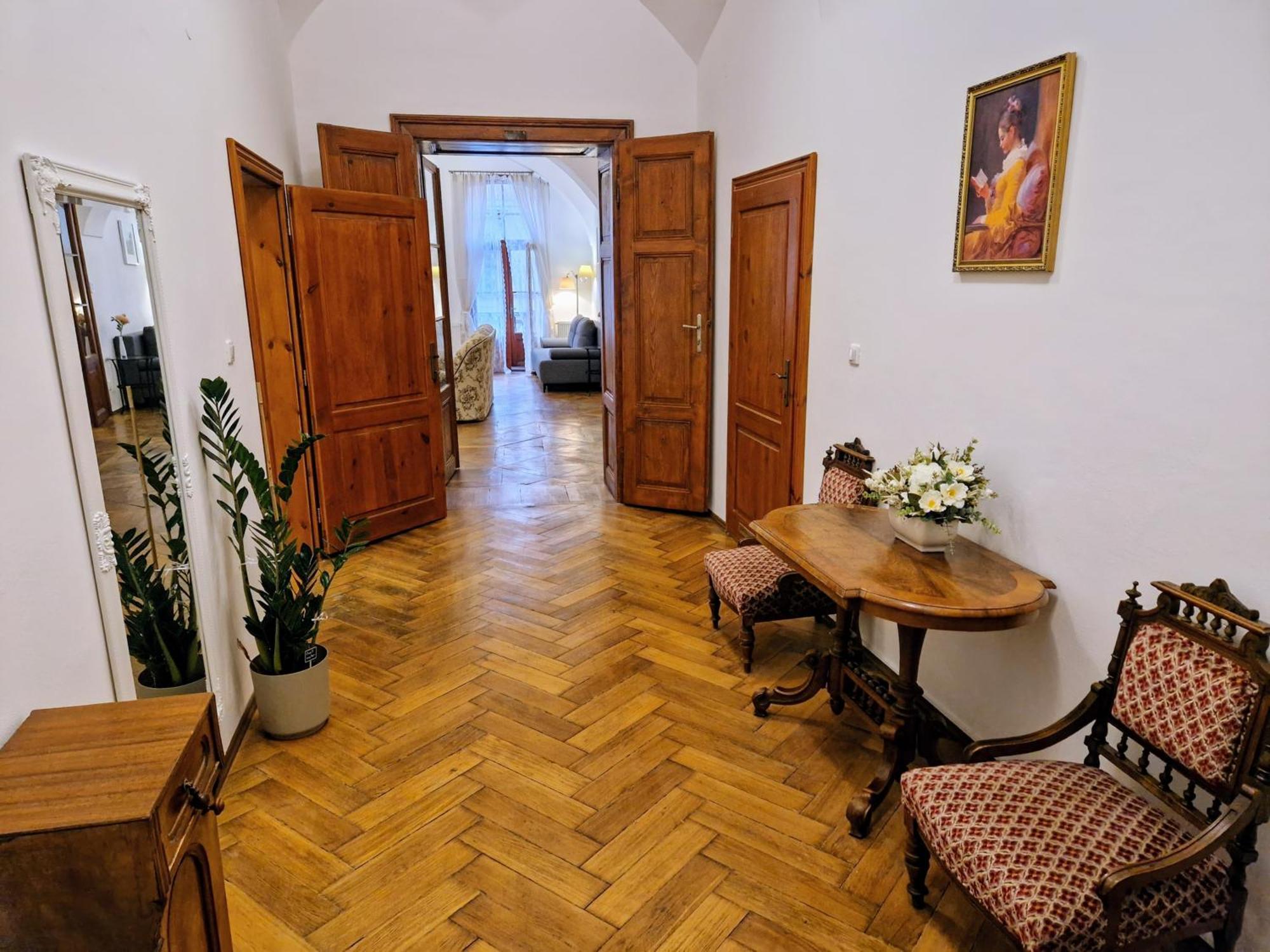 Marina Old Town Apartment コシツェ エクステリア 写真
